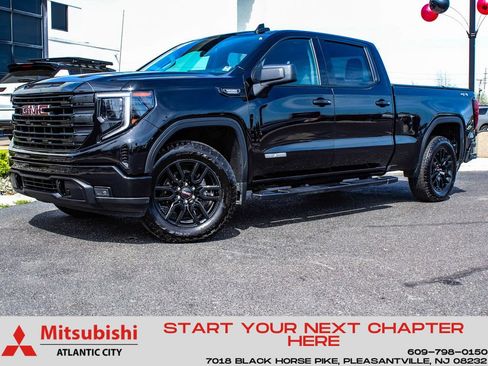Used 2025 GMC Sierra 1500 Elevation AWD/4WD image 1