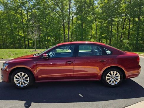 Used 2015 Volkswagen Passat 1.8T FWD image 3