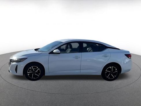 Used 2025 Nissan Sentra SV image 7