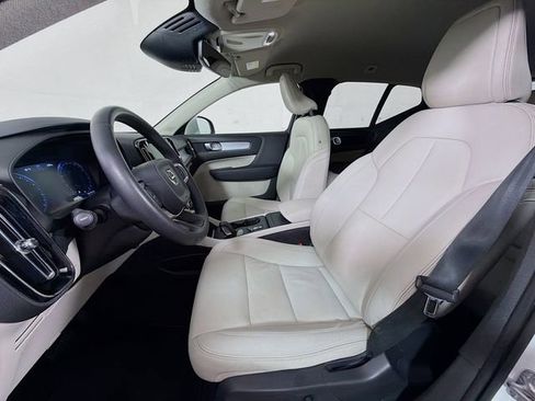 Used 2019 Volvo XC40 T5 Momentum AWD/4WD image 26