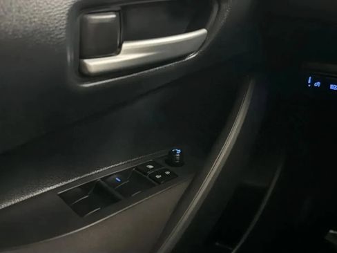 Used 2020 Toyota Corolla LE w/ Carpet Mat Package (TMS) FWD image 15