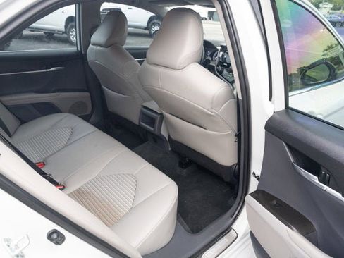 Used 2023 Toyota Camry SE image 34