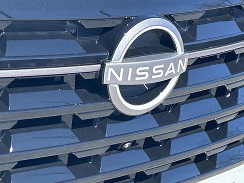 New 2026 Nissan Pathfinder Platinum AWD/4WD image 11