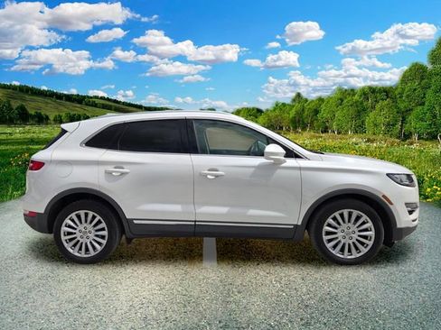 Used 2019 Lincoln MKC Premiere FWD image 7