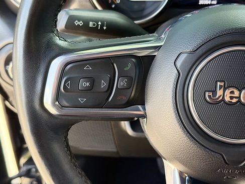 Used 2022 Jeep Wrangler Unlimited Sahara AWD/4WD image 35