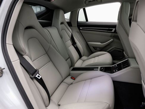 Used 2023 Porsche Panamera 4 Platinum Edition AWD/4WD image 77