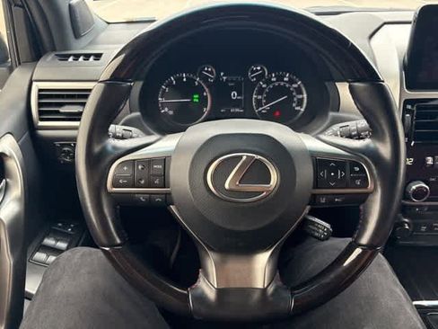 Used 2022 Lexus GX 460 Premium w/ Accessory Package image 14