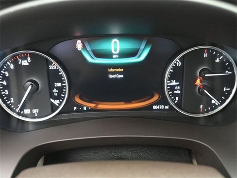 Used 2017 Buick LaCrosse Preferred image 36