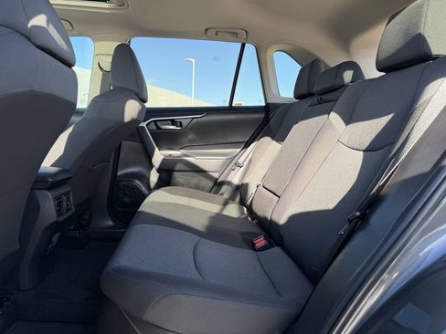 Used 2025 Toyota RAV4 XLE w/ Convenience Package image 30