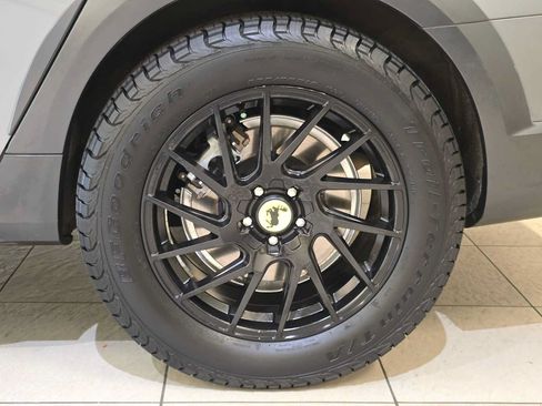 Used 2020 Volvo V90 T6 Cross Country AWD/4WD image 8