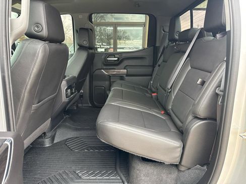 Used 2020 Chevrolet Silverado 1500 LTZ image 16