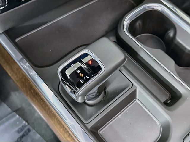 Used 2025 Chevrolet Silverado 1500 High Country AWD/4WD image 18