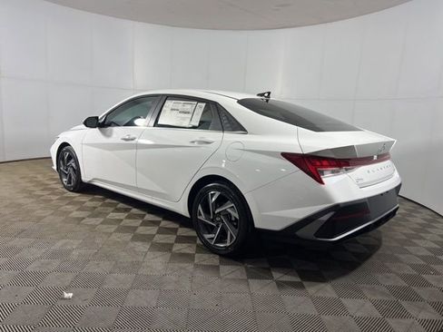 New 2026 Hyundai Elantra Limited image 4