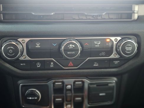 New 2026 Jeep Gladiator Sport AWD/4WD image 13