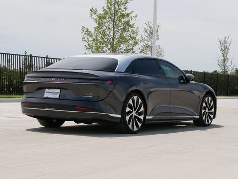 Used 2023 Lucid Air Touring AWD/4WD image 9