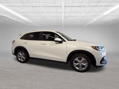 Used 2023 Honda HR-V LX image 7