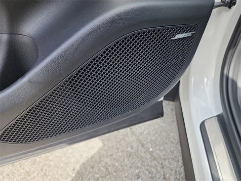 New 2025 Hyundai Tucson Limited image 17