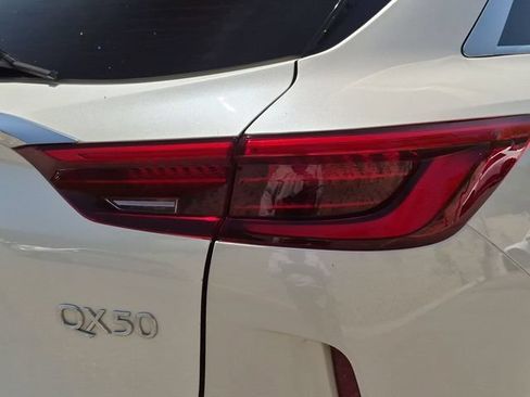 Used 2020 INFINITI QX50 Luxe w/ Cargo Package FWD image 11