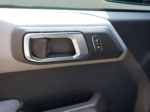 Used 2023 Ford Bronco Badlands w/ Sasquatch Package image 17