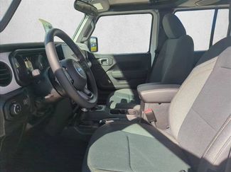 New 2026 Jeep Gladiator Sport AWD/4WD video 3
