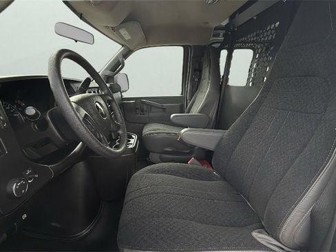 Used 2024 Chevrolet Express 2500 w/ Driver Convenience Package image 17