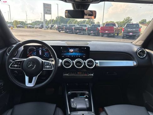 Used 2023 Mercedes-Benz GLB 250 image 30