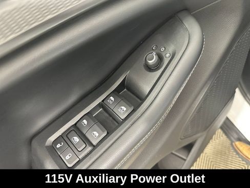 Used 2023 Jeep Grand Cherokee L Laredo AWD/4WD image 16