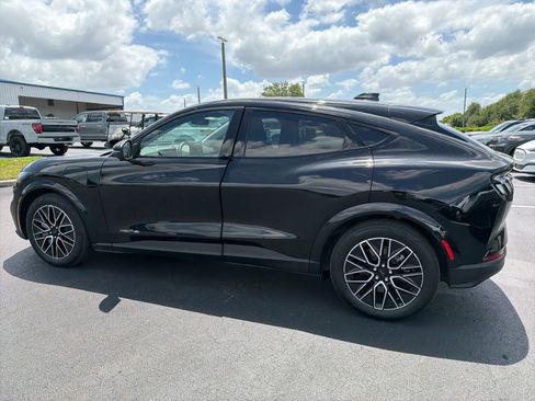 Used 2025 Ford Mustang Mach-E Premium image 12