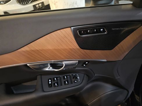 Certified 2023 Volvo XC90 B6 Plus AWD/4WD image 16