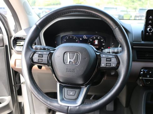 Used 2023 Honda Pilot Elite image 19