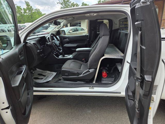 Used 2020 Chevrolet Colorado LT w/ Safety Package AWD/4WD image 11