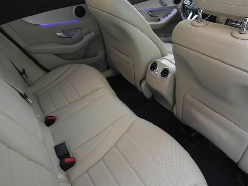 Used 2022 Mercedes-Benz GLC 300 image 32