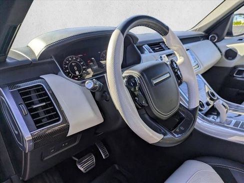 Used 2022 Land Rover Range Rover Sport SVR image 9