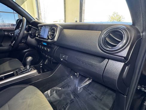 Certified 2023 Toyota Tacoma TRD Off-Road w/ Advanced Technology Package AWD/4WD image 58