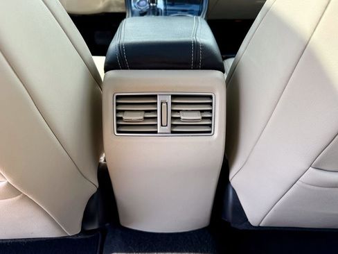 Used 2016 Nissan Maxima 3.5 SL FWD image 32