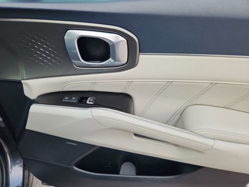 Used 2023 Kia Sorento SX Prestige image 15