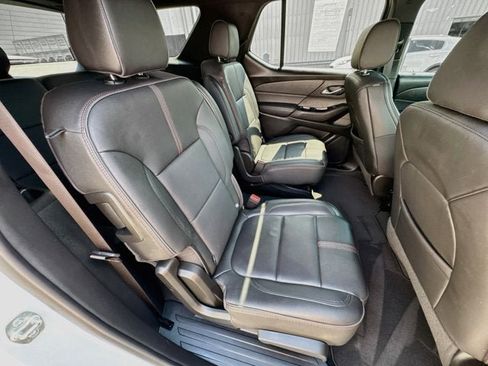 Used 2023 Chevrolet Traverse RS AWD/4WD image 24