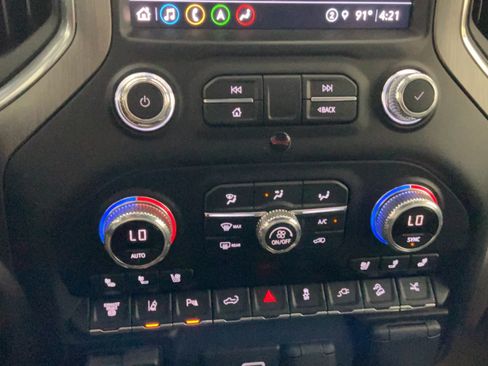 Used 2022 GMC Sierra 3500 Denali w/ Denali Ultimate Package AWD/4WD image 15