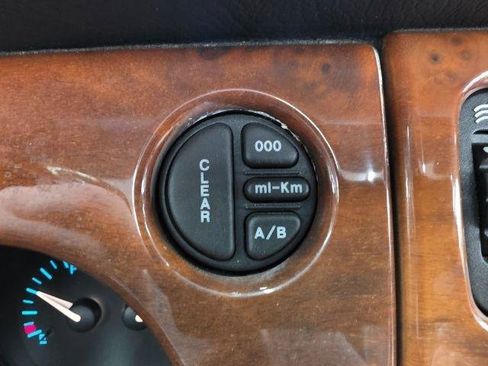 Used 2001 Jaguar XKR Convertible RWD image 22