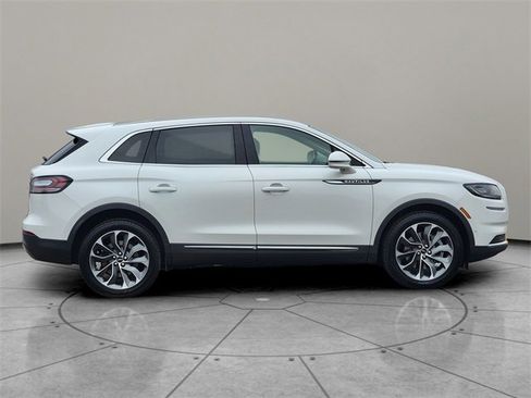 Certified 2022 Lincoln Nautilus Reserve w/ Equipment Group 201A image 13