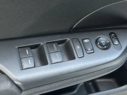 Used 2019 Honda Civic EX image 12
