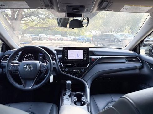 Used 2024 Toyota Camry SE FWD image 16