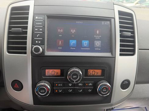 Used 2019 Nissan Frontier SV w/ Value Truck Package AWD/4WD image 12
