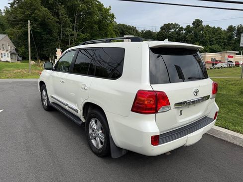Used 2014 Toyota Land Cruiser AWD/4WD image 3