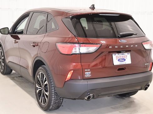 Certified 2021 Ford Escape SE w/ SE Sport Appearance Package image 7