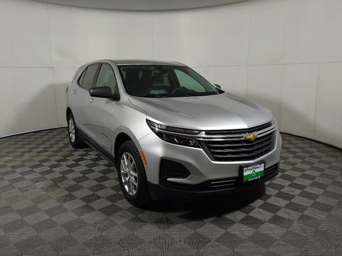 Used 2022 Chevrolet Equinox LS AWD/4WD image 14