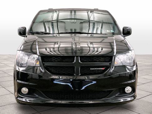 Used 2016 Dodge Grand Caravan R/T FWD image 3