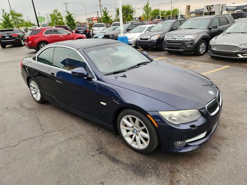 Used 2011 BMW 335i Convertible image 9