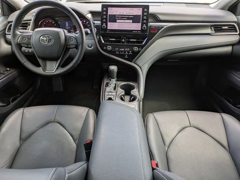 Used 2022 Toyota Camry XSE FWD image 14