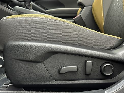 Used 2024 Subaru Crosstrek 2.5i Sport image 14